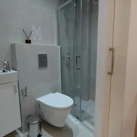 Phaedrus Living: Alkminis Seaside Luxury Flat 02 Πάφος