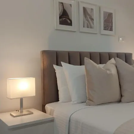 Phaedrus Living: Alkminis Seaside Luxury Flat 02 Appartamento Paphos